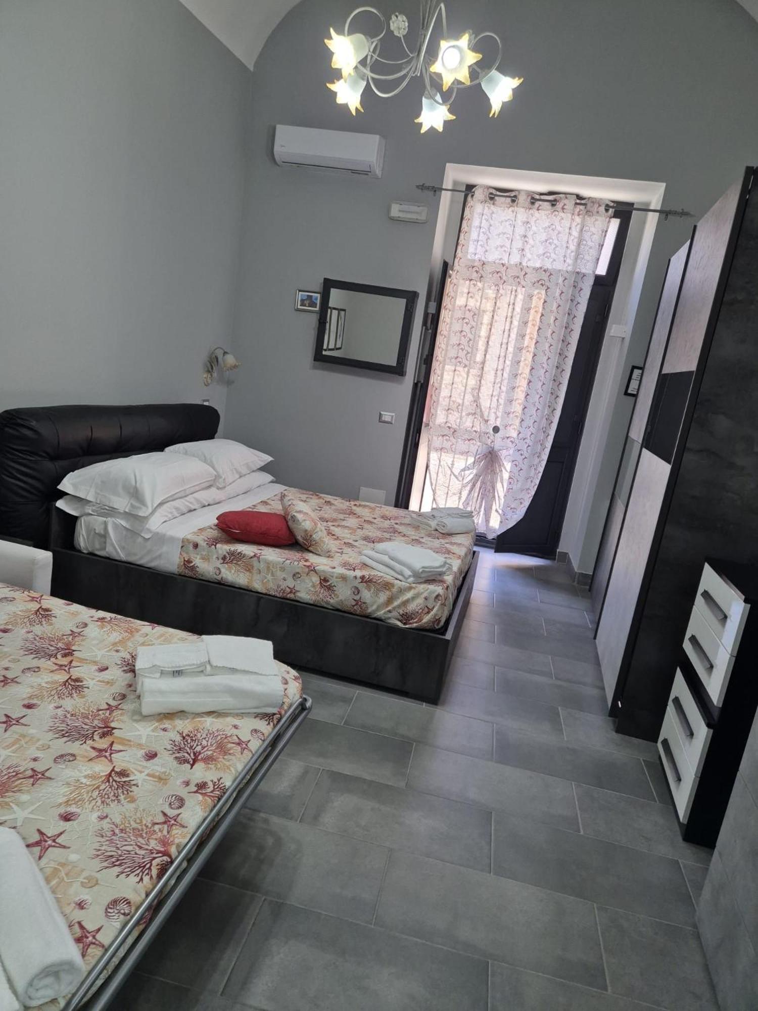 Queen'S Apartament Catane Extérieur photo